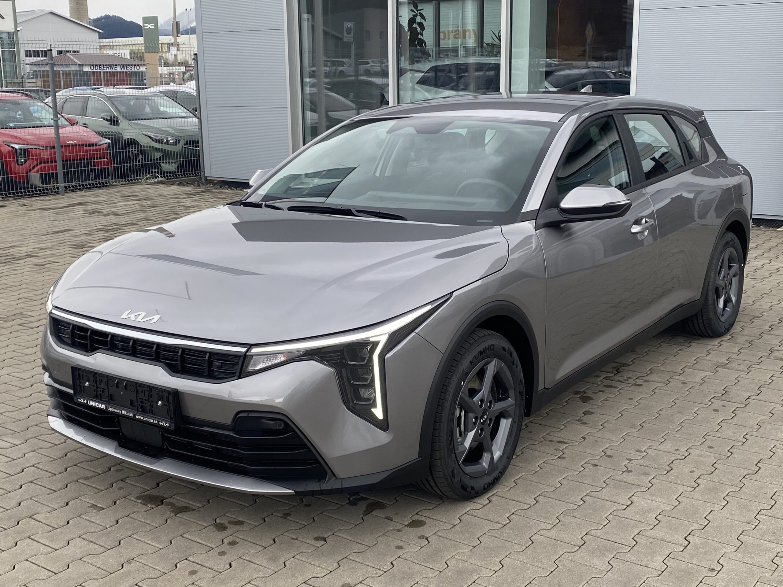 Kia K4 - Image 1