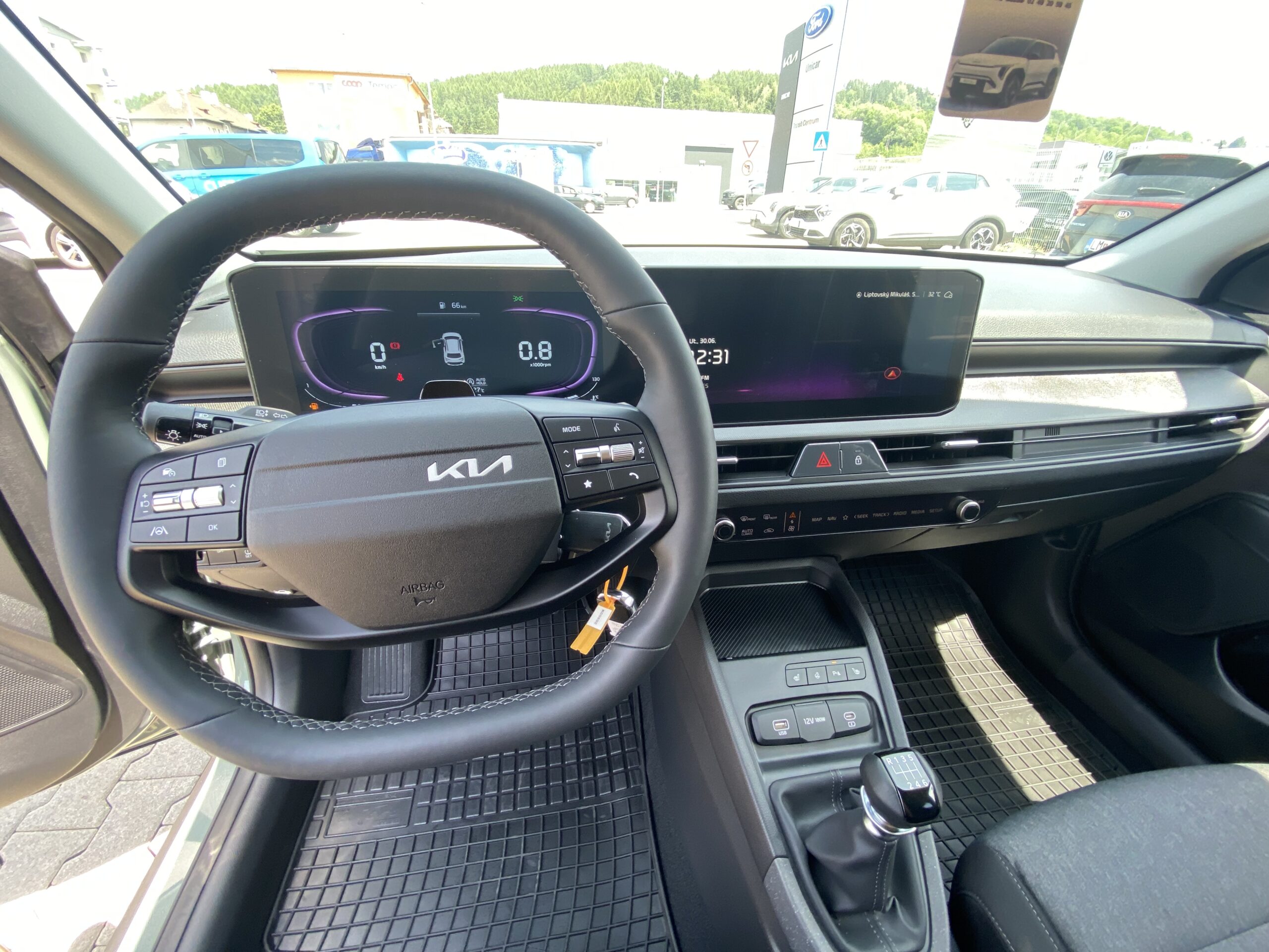Kia Stonic - Image 7