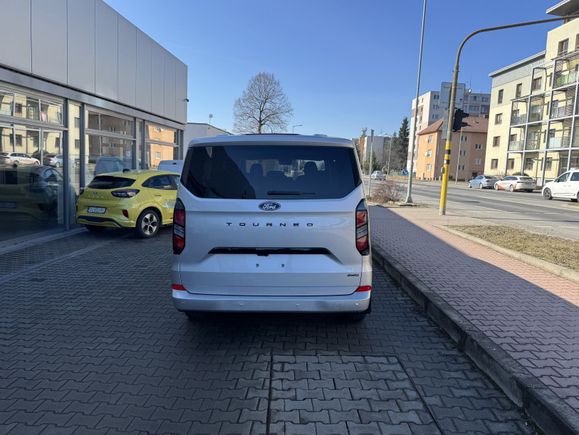 Ford Custom Tourneo 2.0 TDCi EB 170k A8 – AWD (125kW) - Image 4