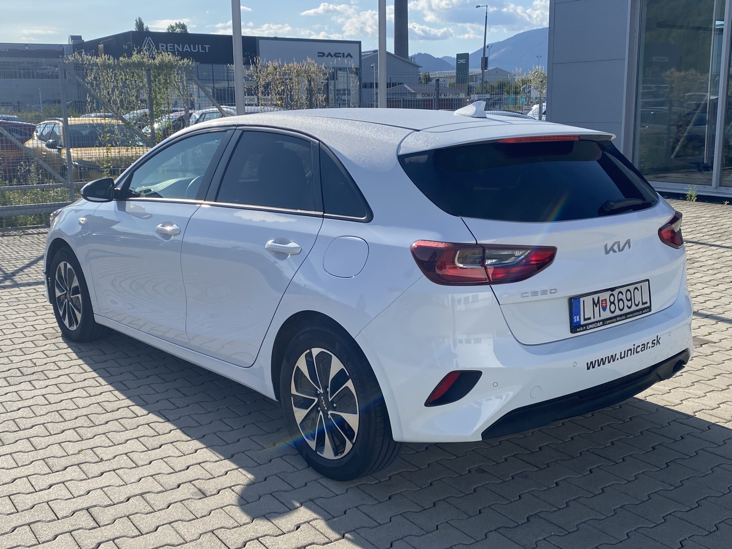 Kia Ceed - Image 4