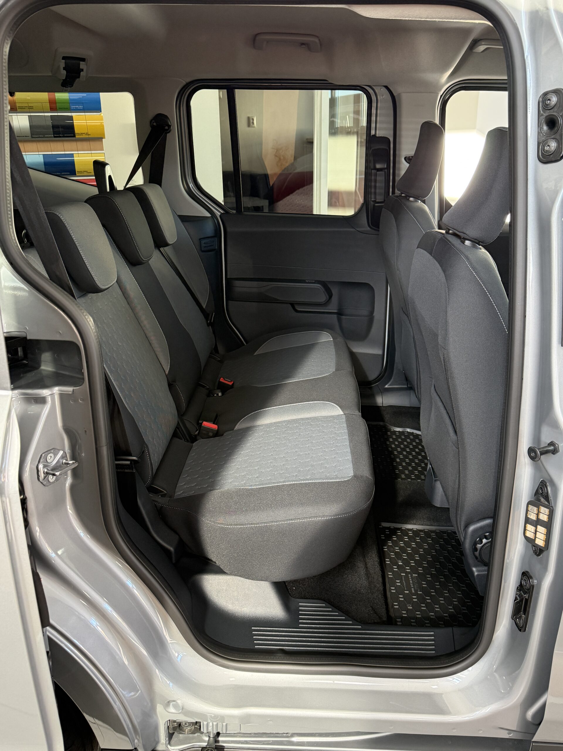Ford Tourneo Courier 1.0 EcoBoost 125k A7 (92kW) Tourneo Titanium - Image 8