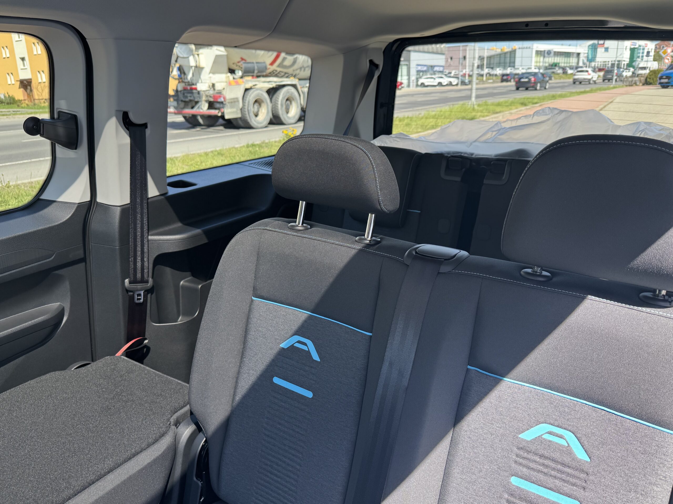 Ford TOURNEO CONNECT 2.0 EcoBlue 122k A7 (90kW) – FWD Grand Tourneo Active - Image 5