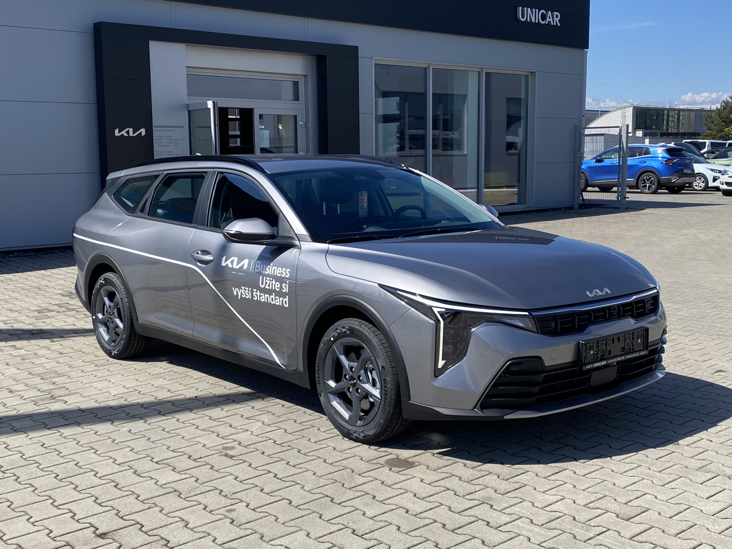 Kia K4 SW - Image 2