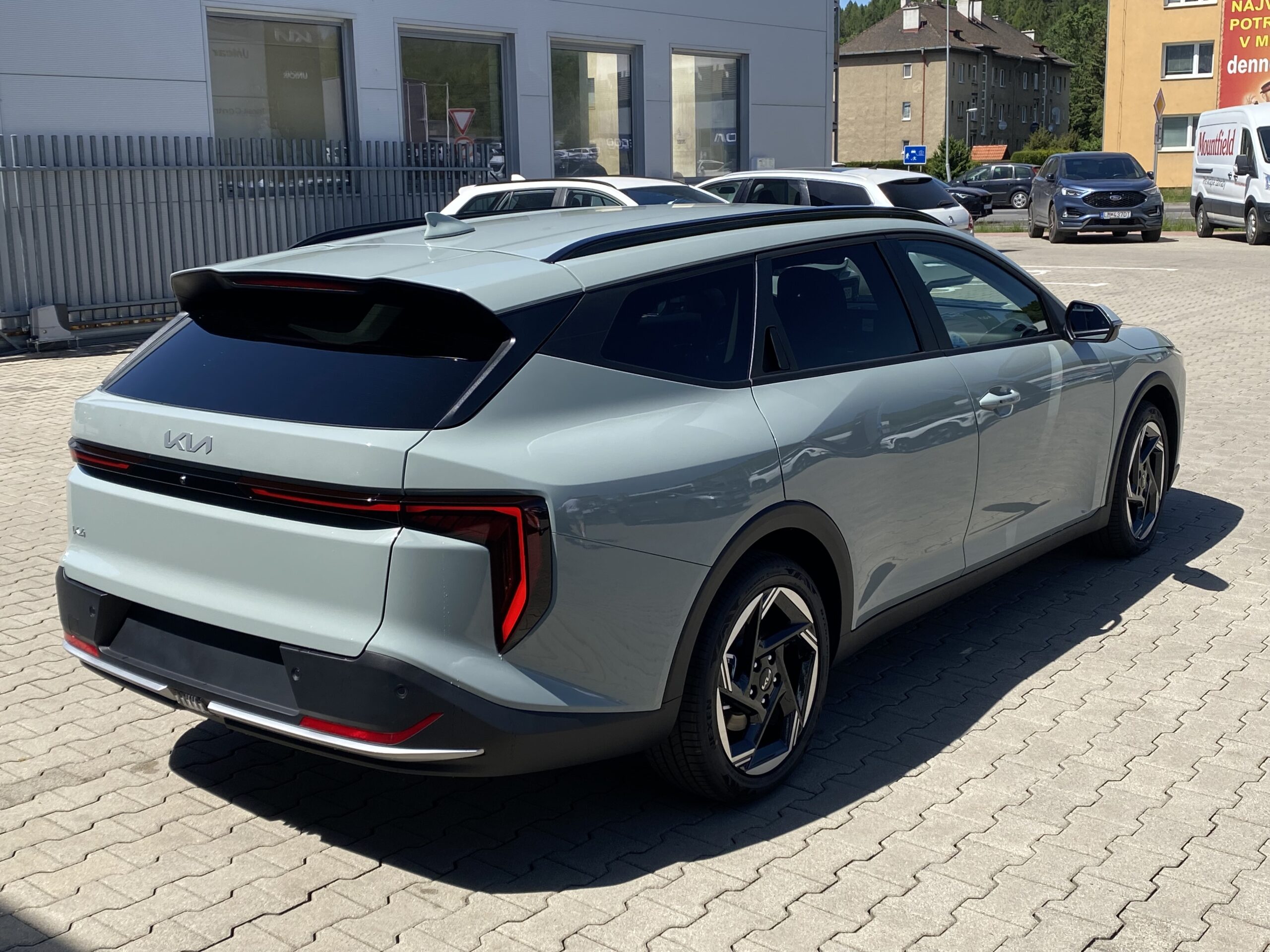 Kia K4 SW - Image 3