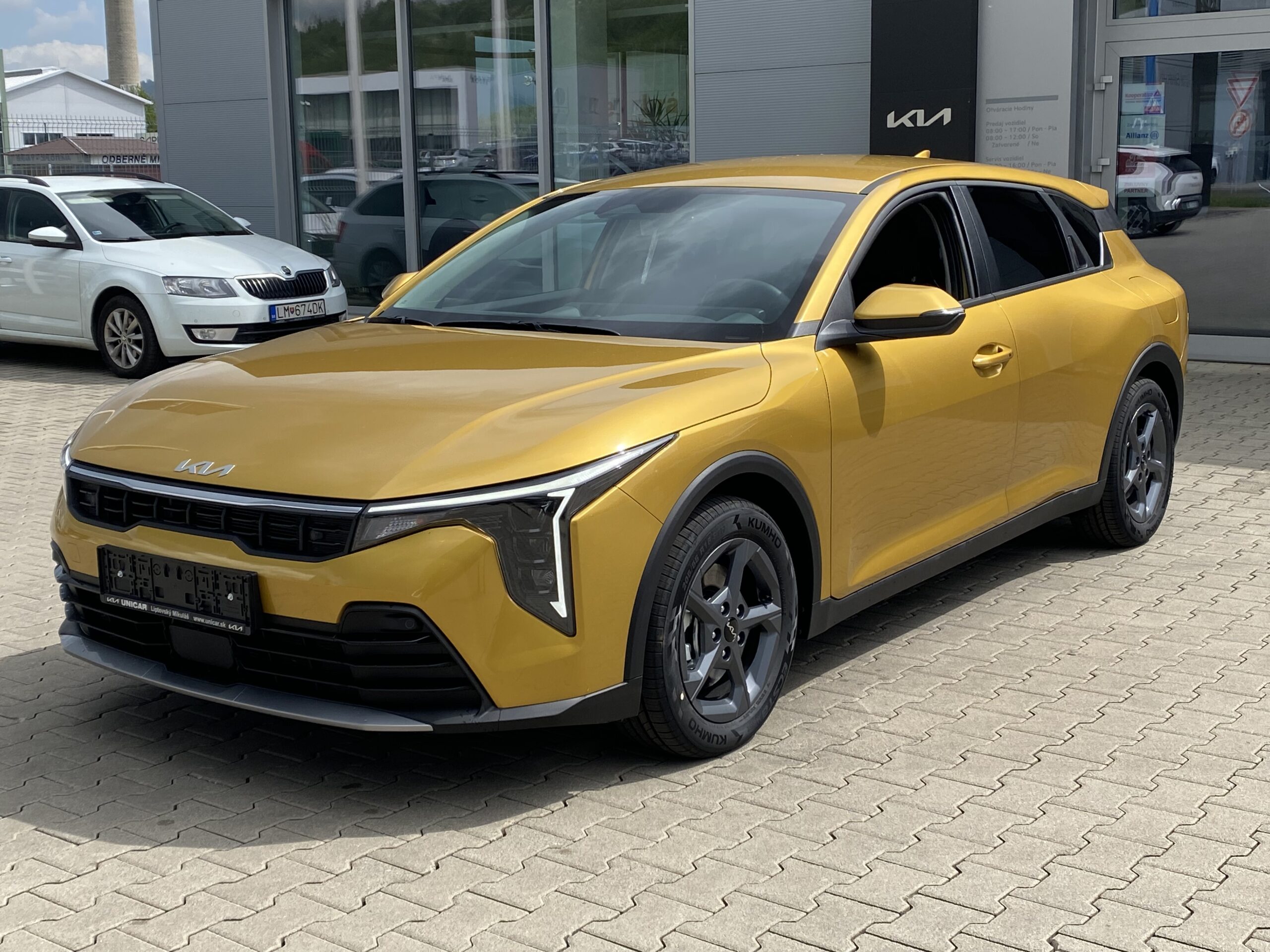 Kia K4 - Image 1