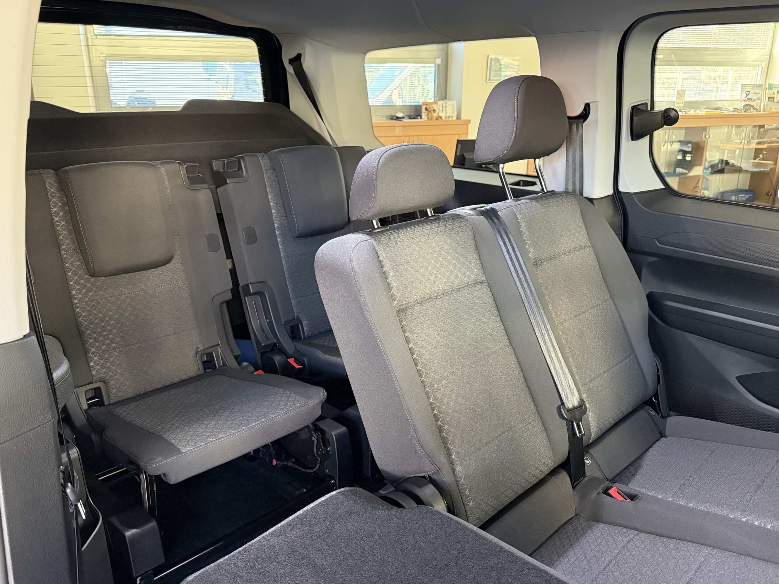Ford TOURNEO CONNECT 2.0 EcoBlue 122k A7 (90kW) – FWD Grand Tourneo Titanium - Image 5