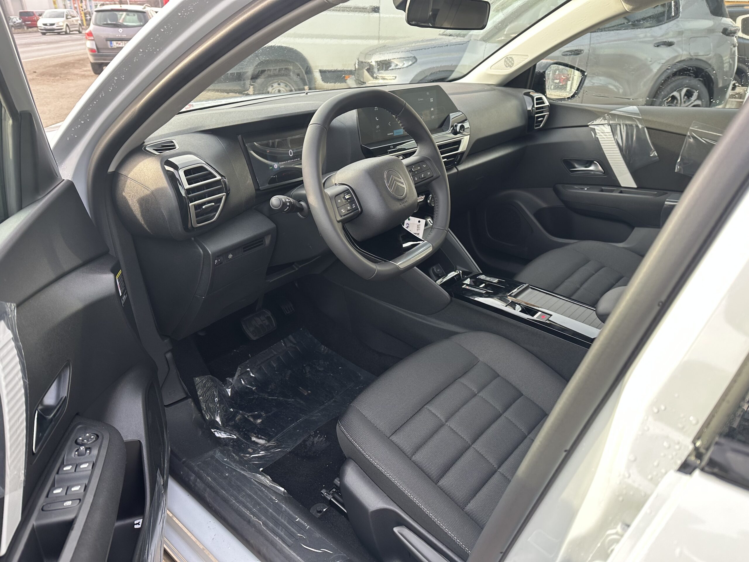 Citroen C4 - Image 9