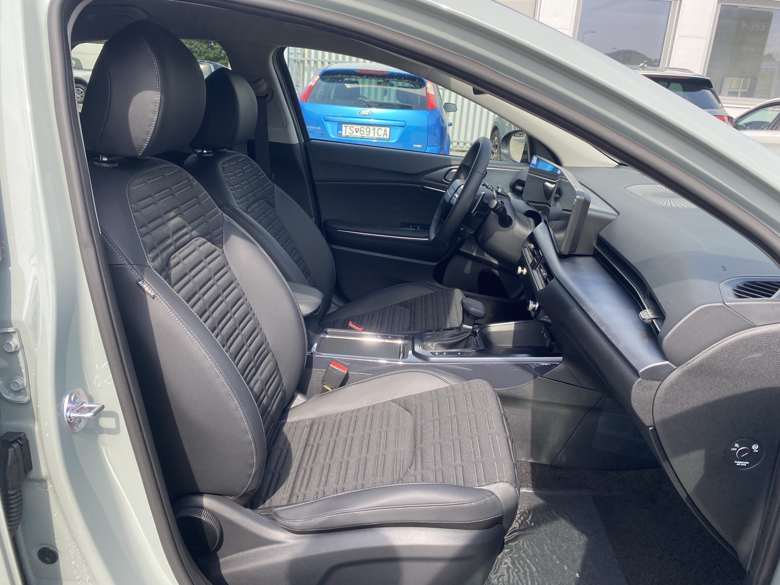 Kia XCeed - Image 10